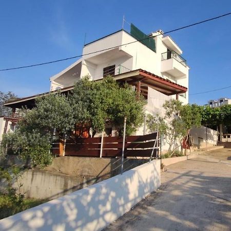Apartments Vlado - 50M From The Sea Рогач Экстерьер фото